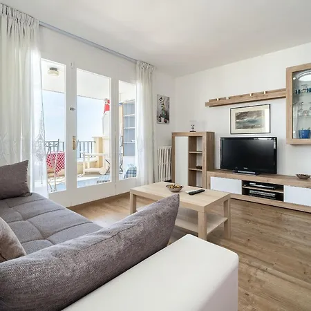 Hauzify I Nautilus Apartment Salou